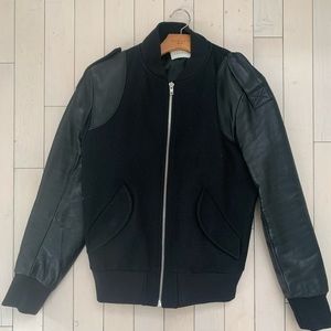 Black bomber with leather sleeves (medium fit)